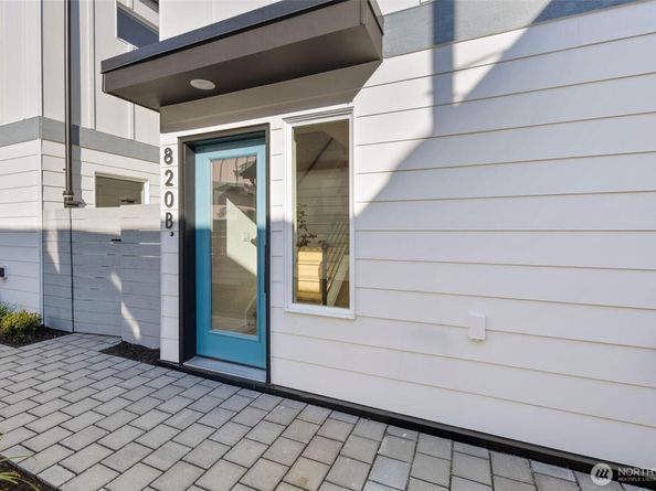 820 B S Sullivan Street, Seattle WA 98108
