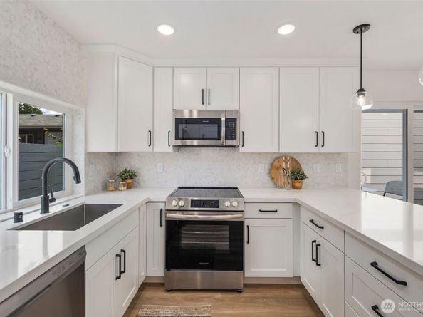 820 B S Sullivan Street, Seattle WA 98108