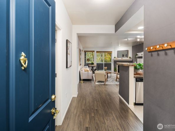 2244 SE 132nd Avenue B116, Bellevue WA 98005