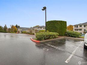 2244 SE 132nd Avenue B116, Bellevue WA 98005