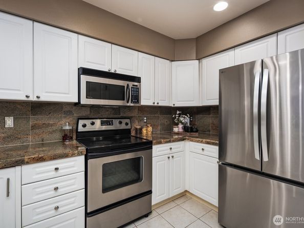 2244 SE 132nd Avenue B116, Bellevue WA 98005