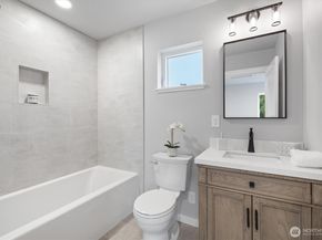 13724 22nd Avenue NE, Seattle WA 98125