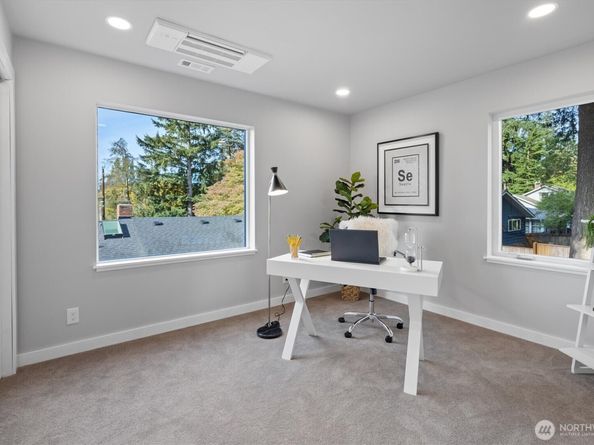 13724 22nd Avenue NE, Seattle WA 98125
