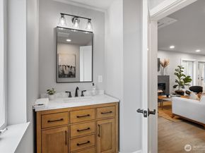 13724 22nd Avenue NE, Seattle WA 98125