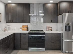 13724 22nd Avenue NE, Seattle WA 98125