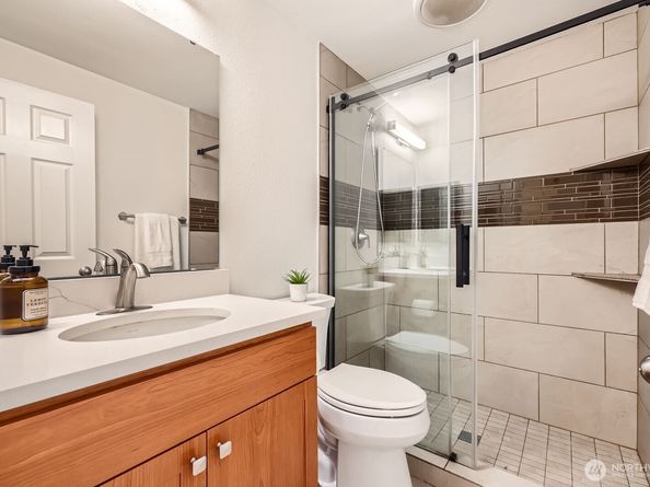 14002 NE 181st Place A302, Woodinville WA 98072