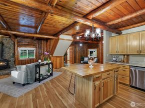 7217 NW Scomanov Lane, Olalla WA 98359