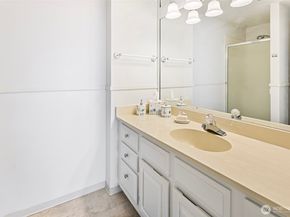 2201 3rd Avenue 1404, Seattle WA 98121