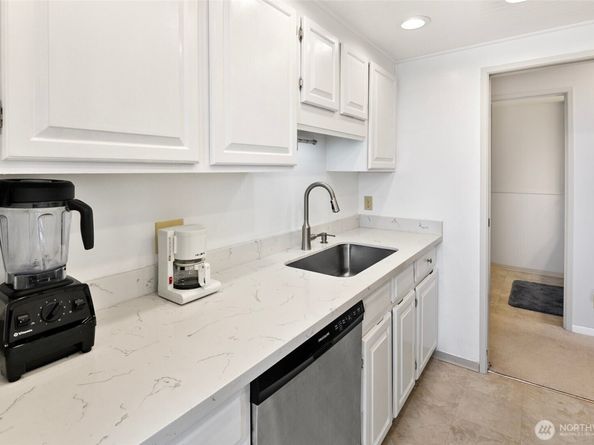 2201 3rd Avenue 1404, Seattle WA 98121