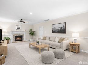 19710 222nd Avenue NE, Woodinville WA 98077