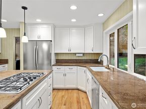 19710 222nd Avenue NE, Woodinville WA 98077