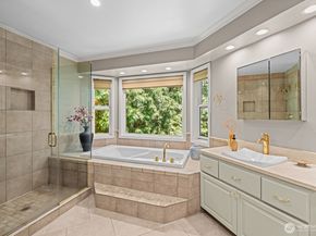 19710 222nd Avenue NE, Woodinville WA 98077