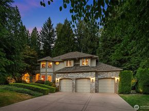 19710 222nd Avenue NE, Woodinville WA 98077