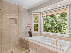 19710 222nd Avenue NE, Woodinville WA 98077