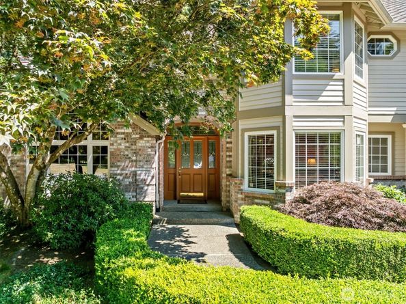 19710 222nd Avenue NE, Woodinville WA 98077