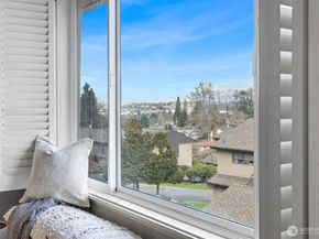 10643 Glen Acres Drive S 10643, Seattle WA 98168