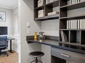 10643 Glen Acres Drive S 10643, Seattle WA 98168