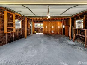 8403 32nd Avenue SW, Seattle WA 98126