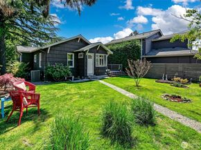 8403 32nd Avenue SW, Seattle WA 98126