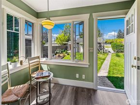 8403 32nd Avenue SW, Seattle WA 98126