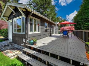 8403 32nd Avenue SW, Seattle WA 98126
