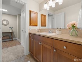 300 N 130th Street 5302, Seattle WA 98133