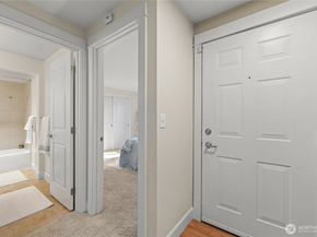 300 N 130th Street 5302, Seattle WA 98133