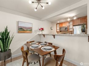 300 N 130th Street 5302, Seattle WA 98133