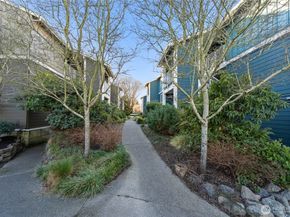 300 N 130th Street 5302, Seattle WA 98133
