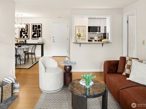 5901 Phinney Avenue N 206, Seattle WA 98103