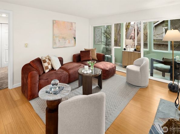 5901 Phinney Avenue N 206, Seattle WA 98103