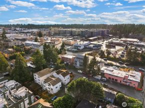 14338 Lenora Place N B, Seattle WA 98133