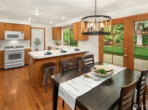 24106 NE 6th Place, Sammamish WA 98074