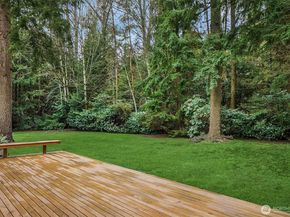 24106 NE 6th Place, Sammamish WA 98074