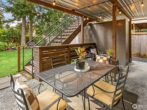 7527 45th Avenue NE, Seattle WA 98115