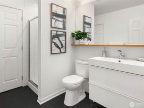 7527 45th Avenue NE, Seattle WA 98115