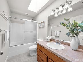 376 Graham Avenue NE, Renton WA 98059