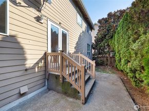 376 Graham Avenue NE, Renton WA 98059