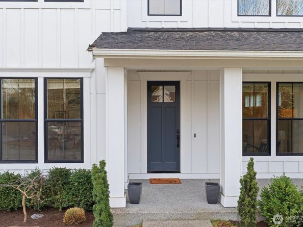 12143 NE 170th Place, Bothell WA 98011