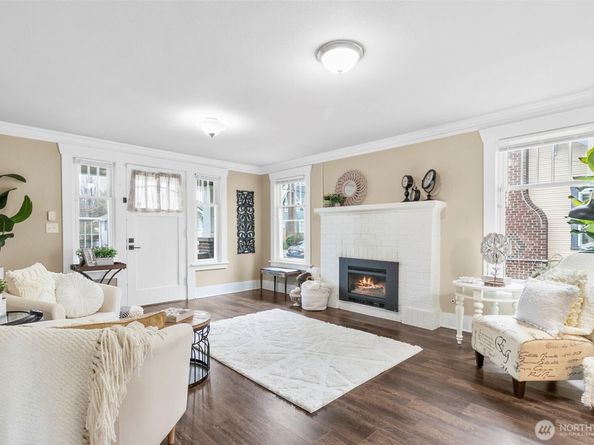 1203 N 2nd Street, Renton WA 98057