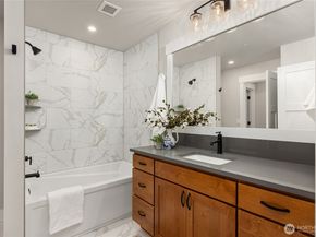 7535 NE West Port Madison Road, Bainbridge Island WA 98110