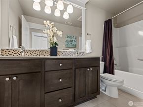 610 Field Place NE, Renton WA 98059