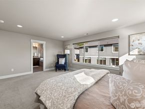 610 Field Place NE, Renton WA 98059