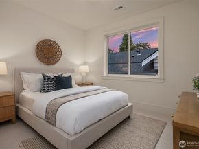 1027 McGilvra Boulevard E, Seattle WA 98112