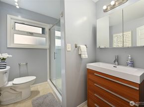 4570 36th Avenue W, Seattle WA 98199