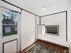 4570 36th Avenue W, Seattle WA 98199