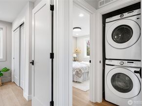 3054 Fairmount Ave SW B, Seattle WA 98116