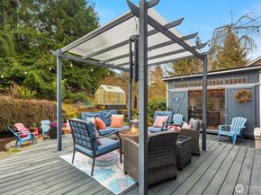 15749 142nd Place SE, Renton WA 98058