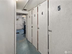 7106 California Avenue SW 101, Seattle WA 98136