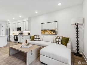 1192 Waterfall Way SE 1803, North Bend WA 98045